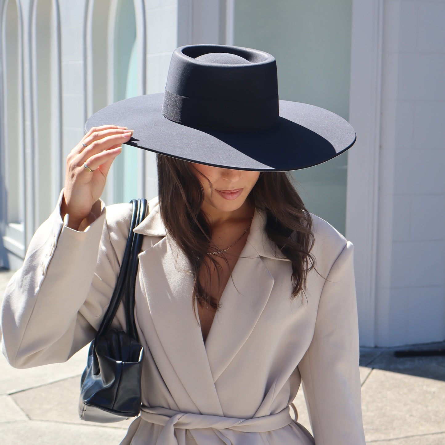 CLASSIC MIDNIGHT PEARL WIDE BRIM